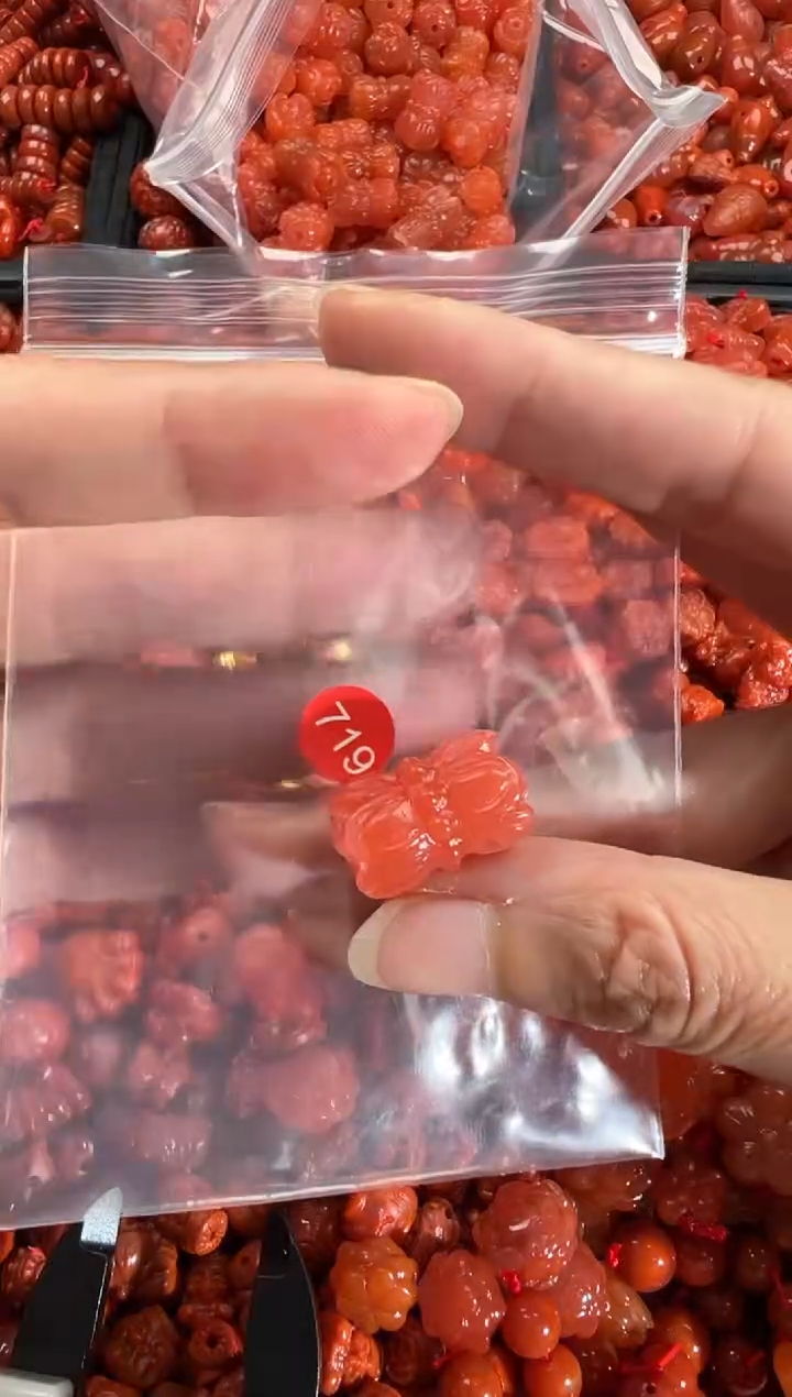 【闪购商品】南红玛瑙颈饰未镶嵌1