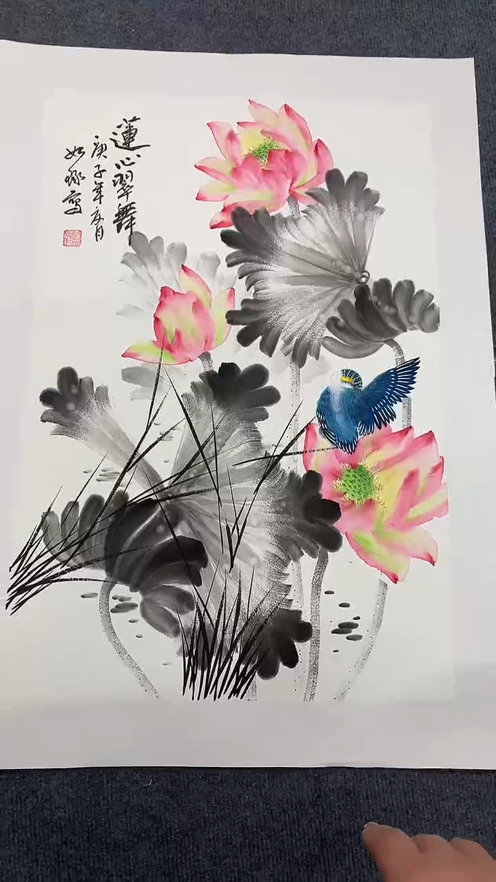 竖款精品开三花鸟荷花