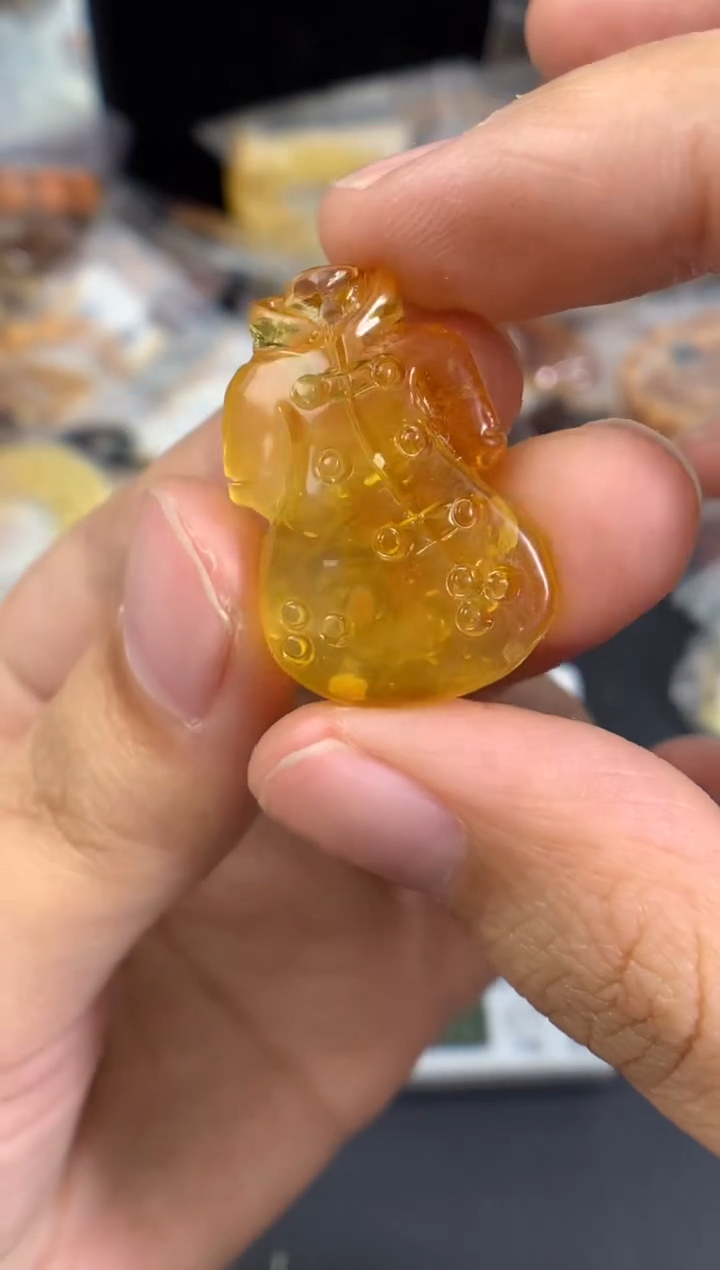 蜜蜡未镶嵌珠宝奇石1