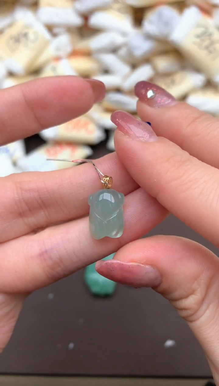 【闪购商品】翡翠挂件18K金镶嵌一