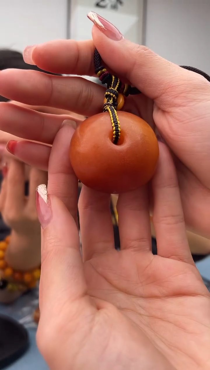 【闪购商品】蜜蜡珠宝奇石未镶嵌假一赔十，多样性发一件029