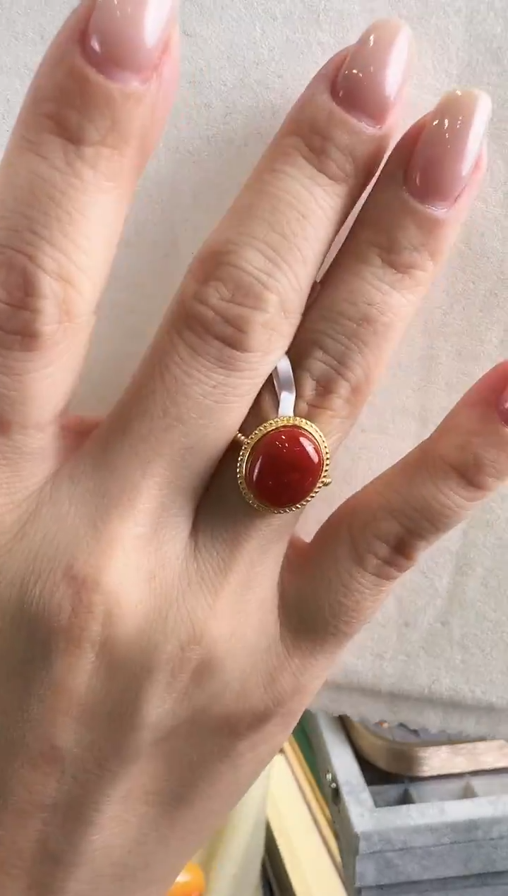 银S925镶嵌南红玛瑙戒指精美的戒指