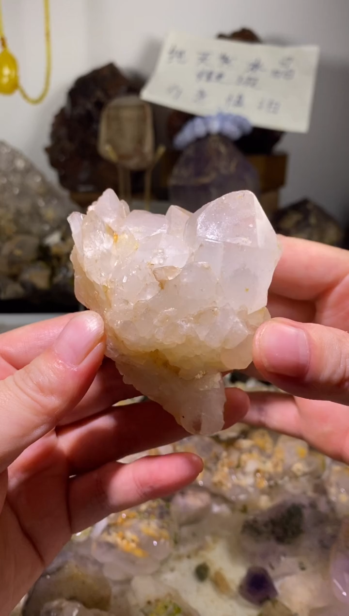 未镶嵌珠宝半成品水晶4号170g马岛晶花