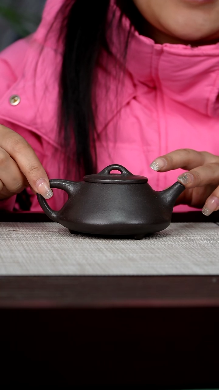 【闪购商品】宜兴原矿紫砂壶茶壶180C