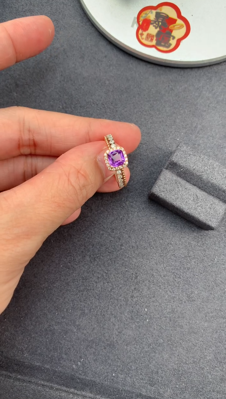 【闪购商品】彩色蓝宝石戒指18K金镶嵌1ct无烧紫蓝宝戒指