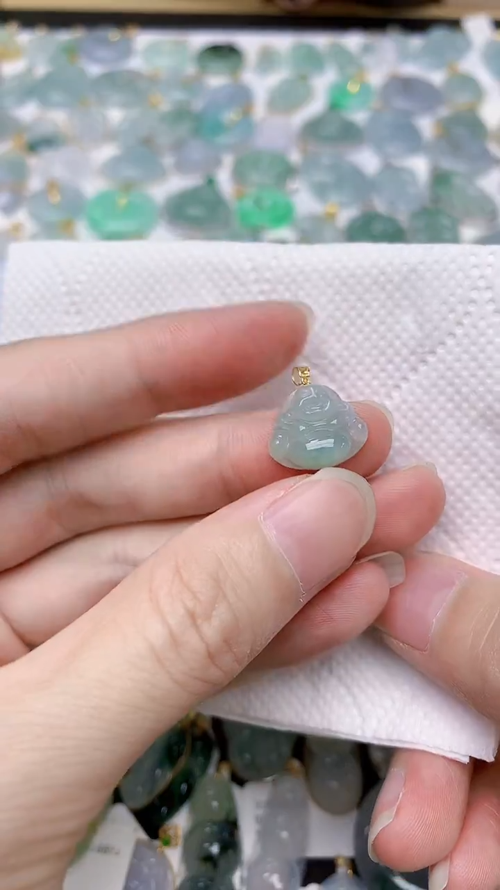 颈饰18K金镶嵌翡翠天然A货翡翠