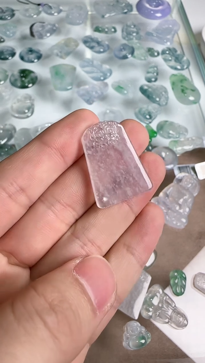 【闪购商品】翡翠吊坠(不含链)未镶嵌..