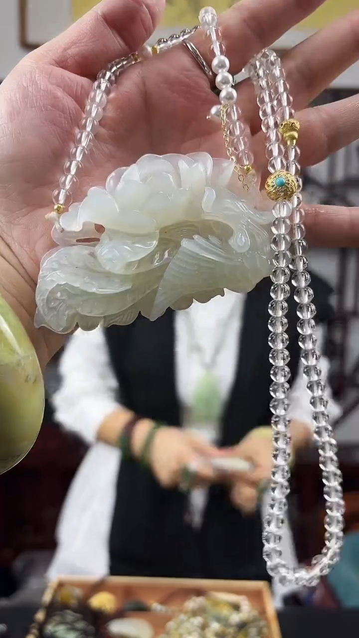 未镶嵌岫玉颈饰凤凰