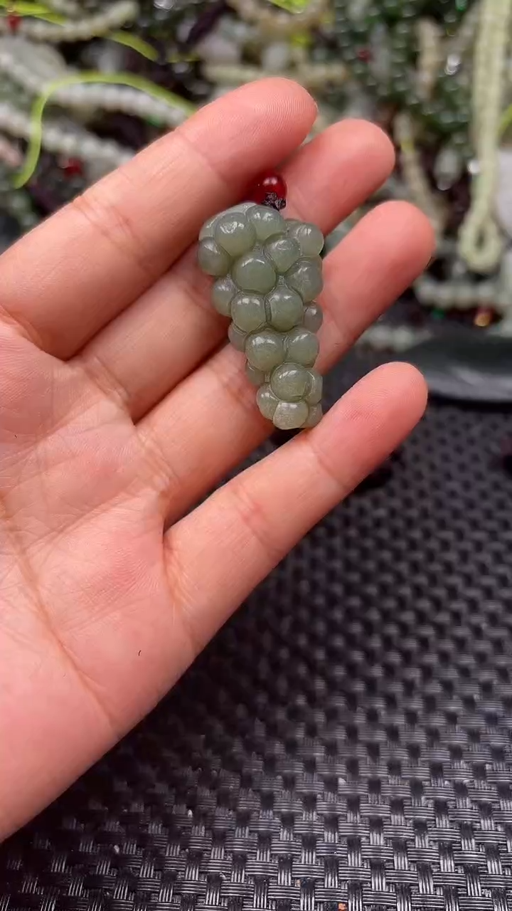 和田玉未镶嵌颈饰1