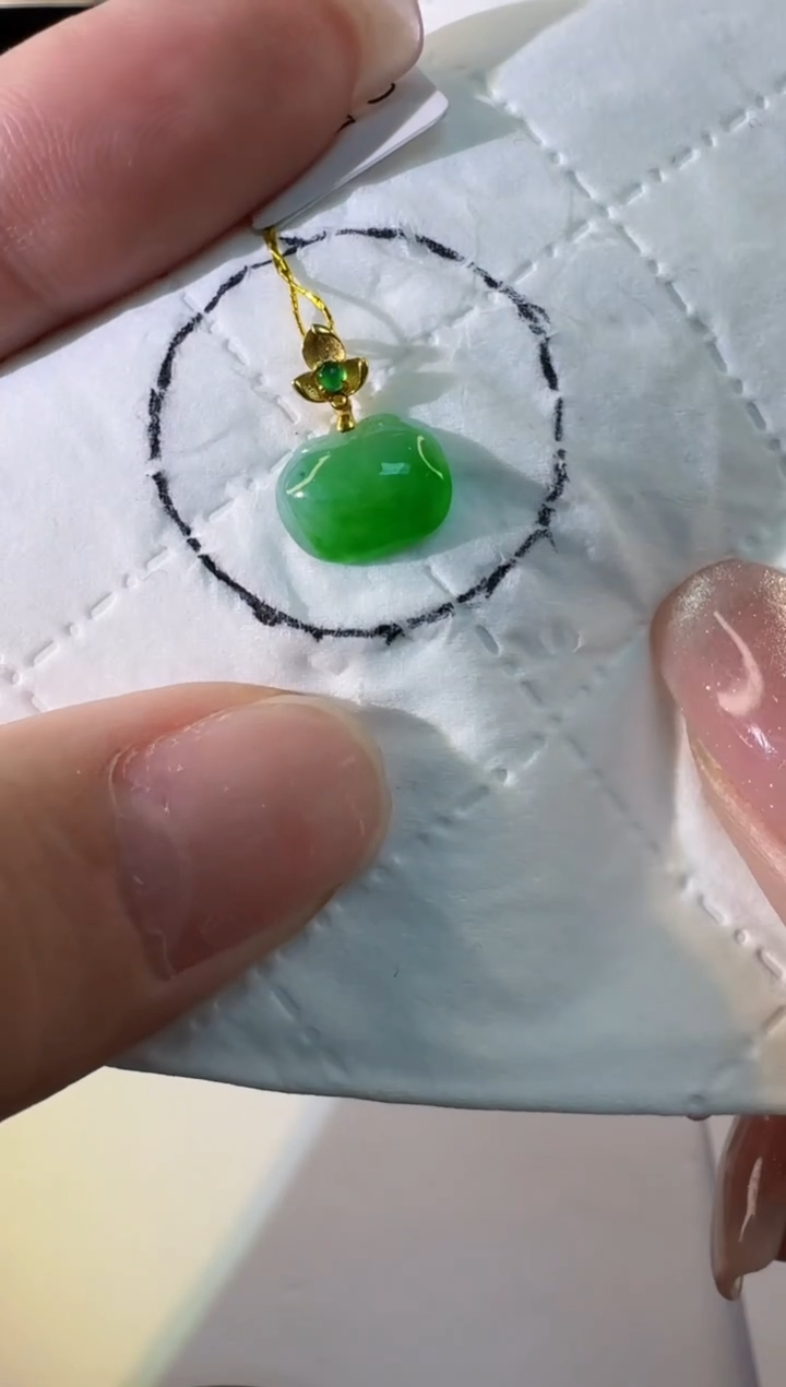 【闪购商品】翡翠颈饰18K金镶嵌缅甸翡翠A货吊坠
