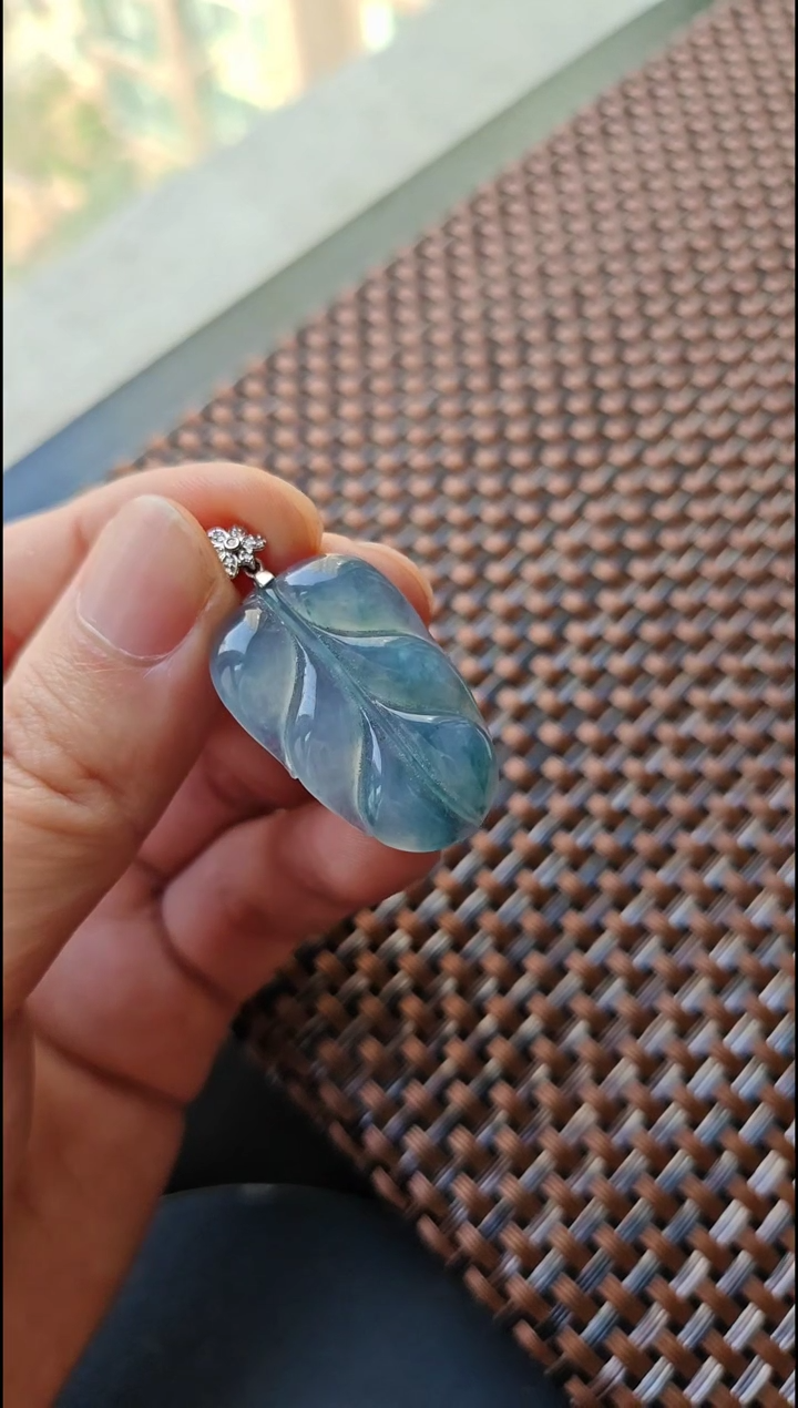 【闪购商品】翡翠颈饰18K金镶嵌翡翠颈饰18K金镶嵌