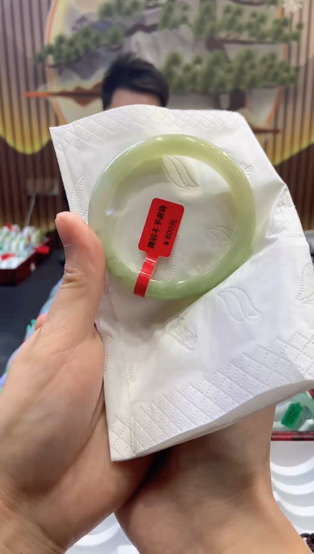 翡翠手镯未镶嵌多人05086