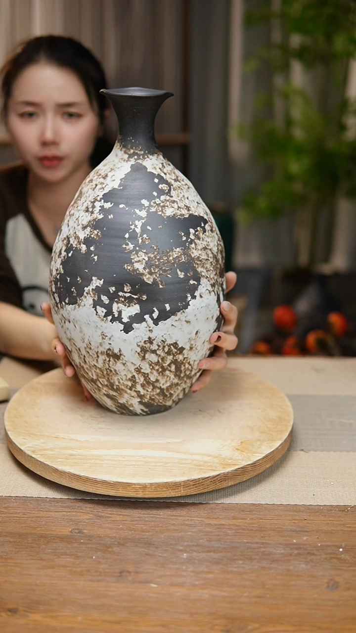 【闪购商品】陶瓷  花器诧寂黑保龄球瓶