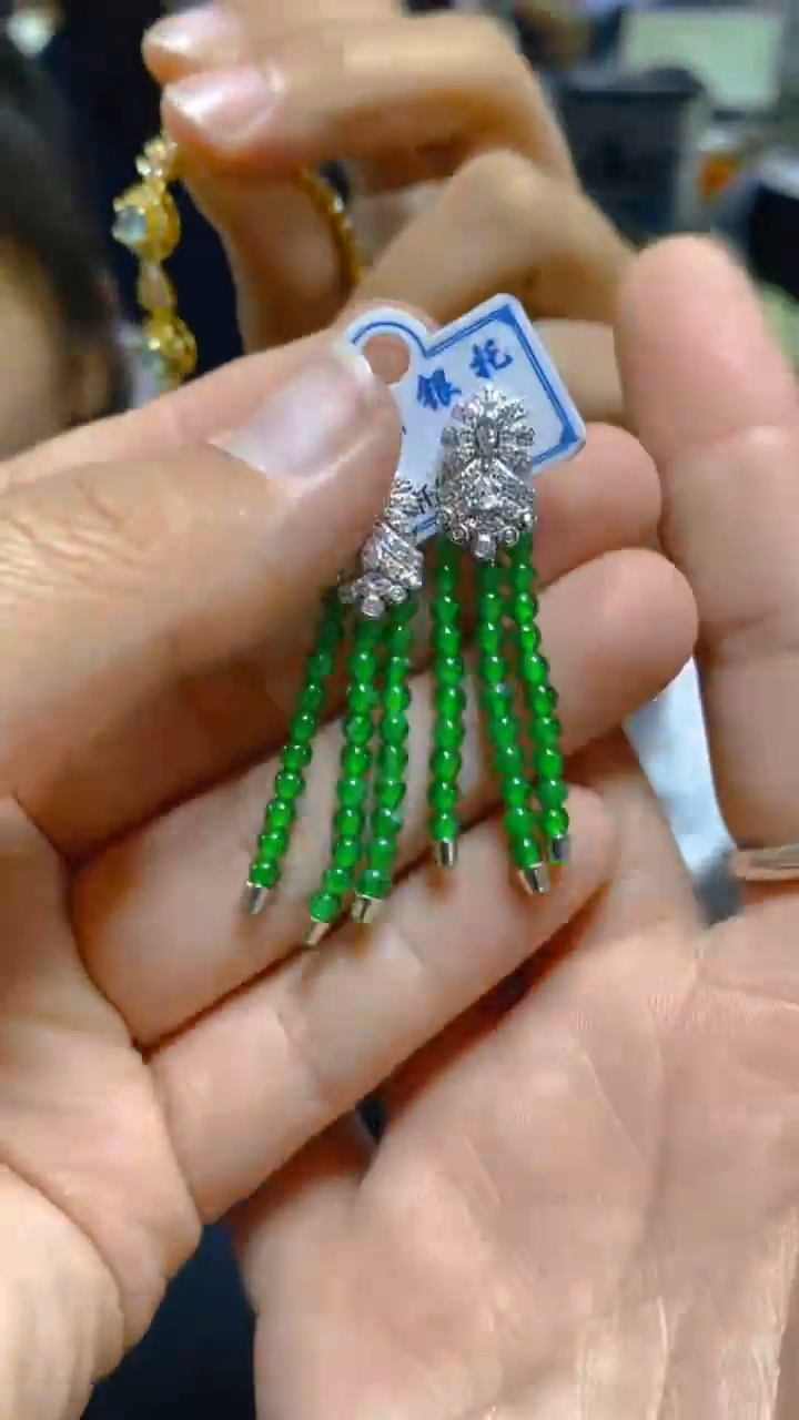 【闪购商品】翡翠耳饰未镶嵌0582158548多样性发一