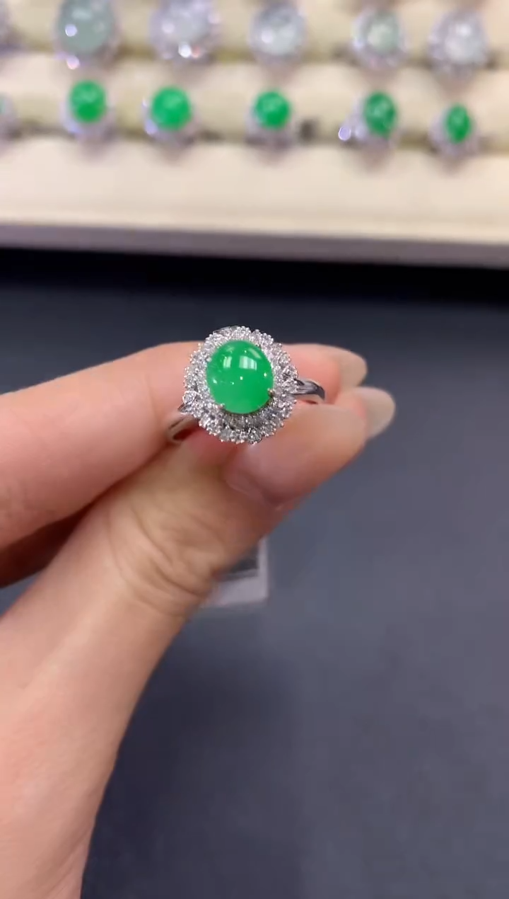 【闪购商品】翡翠戒指18K金镶嵌a103      