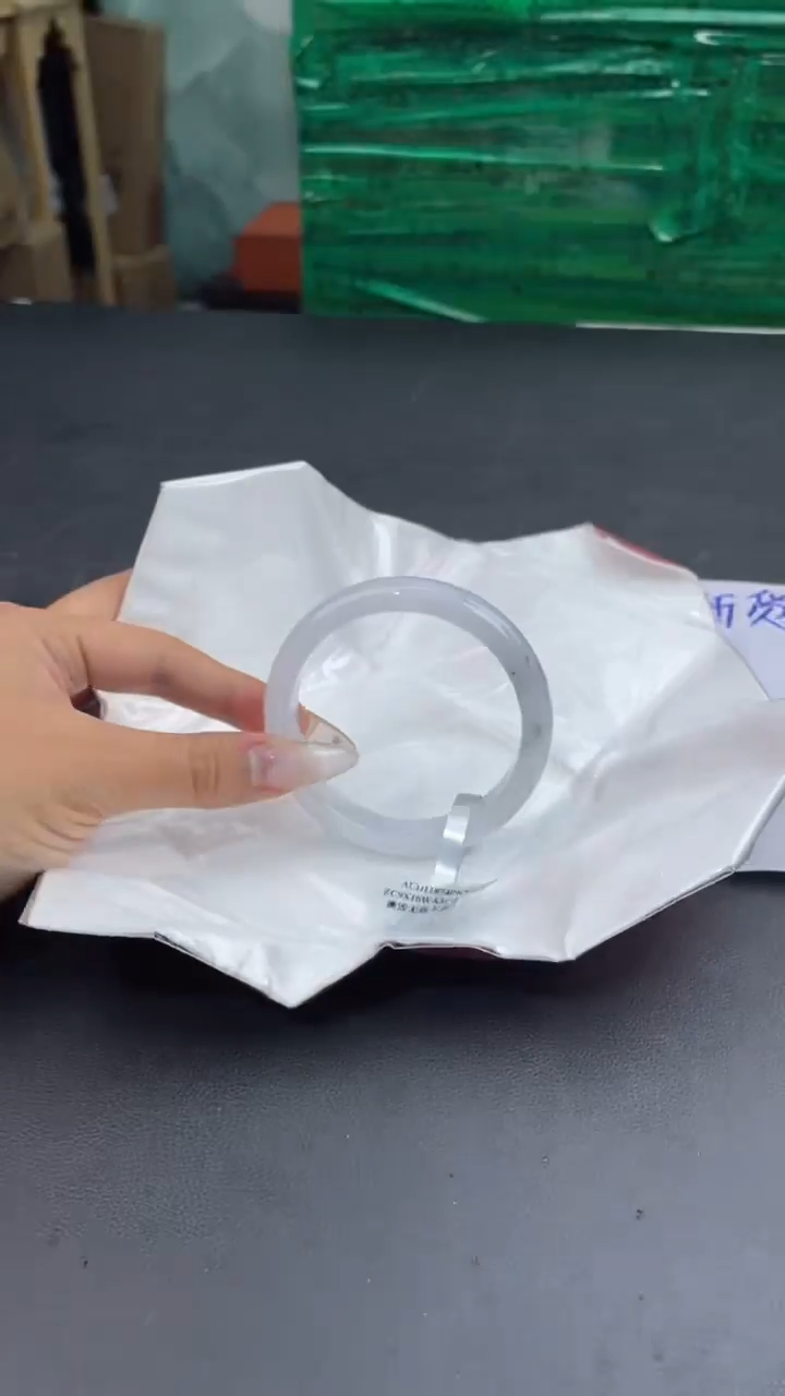 【闪购商品】翡翠手镯未镶嵌2翡翠手镯（微瑕）