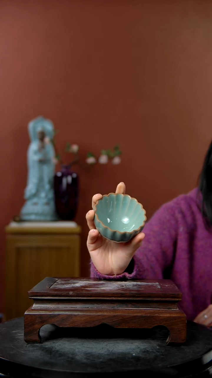 摆件大宋官窑【炭烧葵口杯】