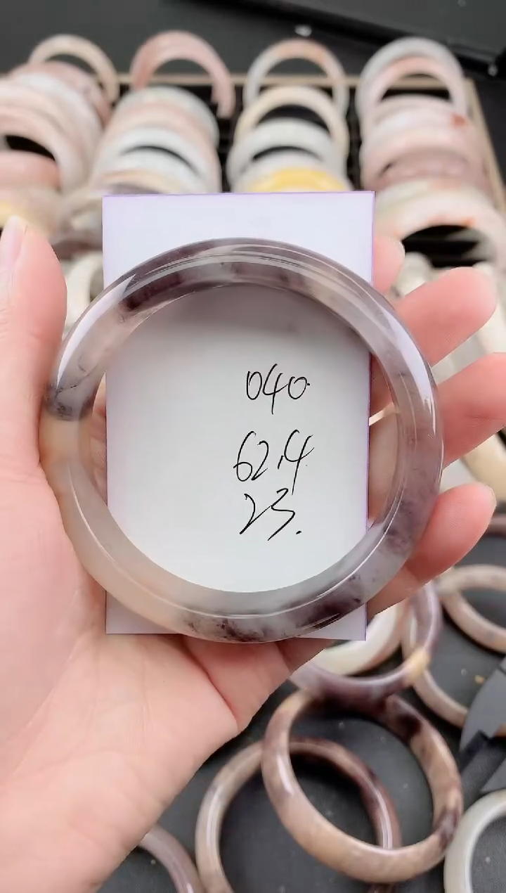 未镶嵌手镯石英质玉（金丝玉）040