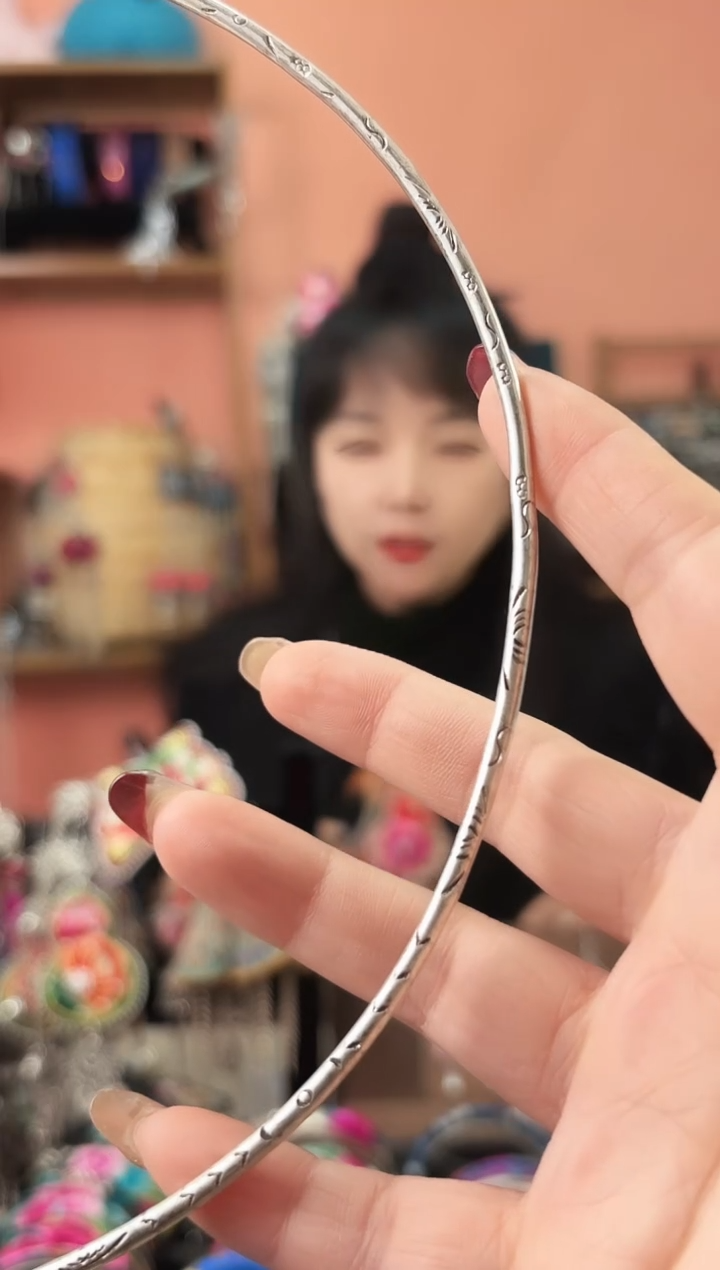 织绣艺枝独绣手工饰品274