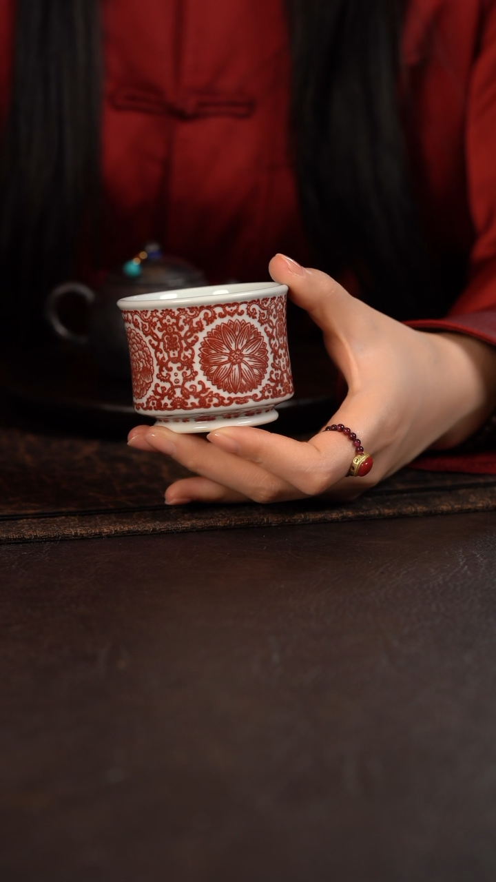 【闪购商品】杯贵红窑釉里红苹果尊马蹄束腰杯