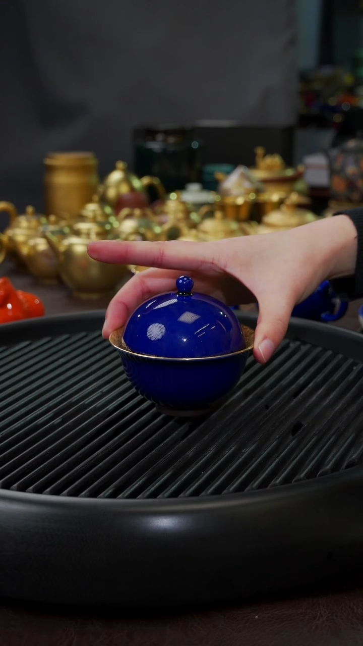 【闪购商品】杯【宜景窑蓝宝王子鎏金】乳钉盖碗