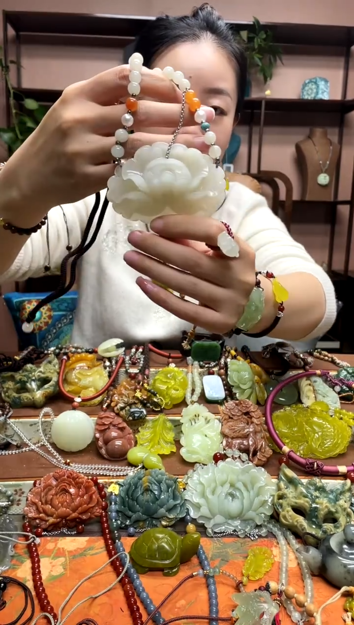 未镶嵌岫玉吊坠·