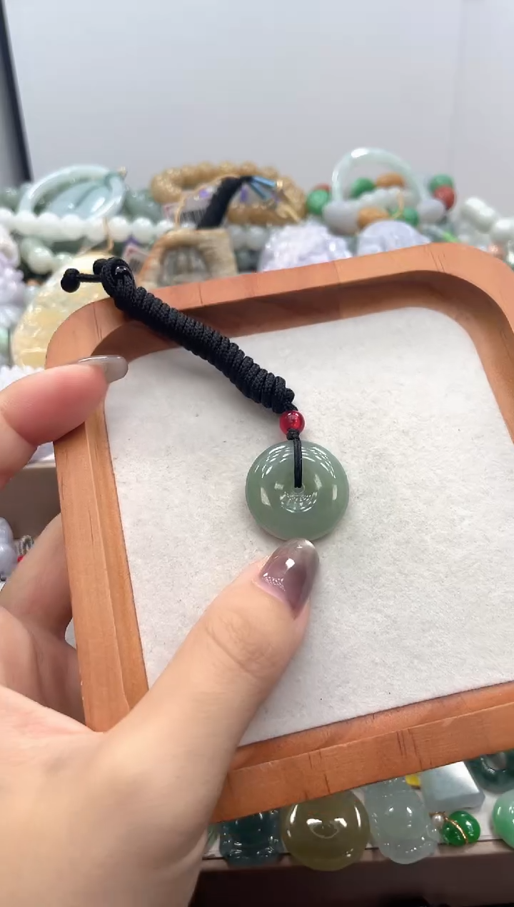 未镶嵌挂件翡翠010