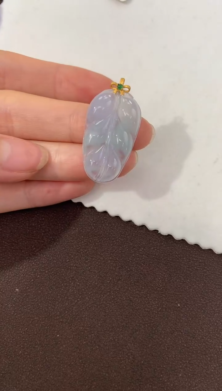 翡翠18K金镶嵌颈饰天然缅甸a货翡翠