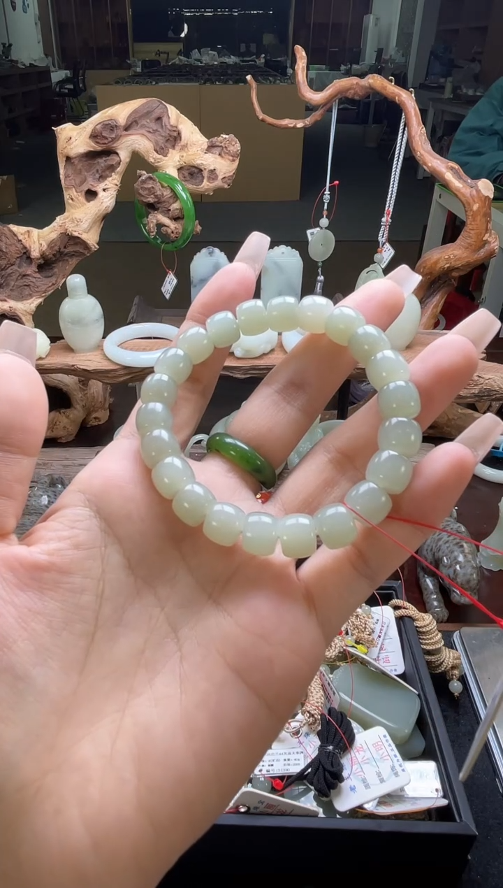 【闪购商品】和田玉手串未镶嵌且末青白卡10极限弧9007163