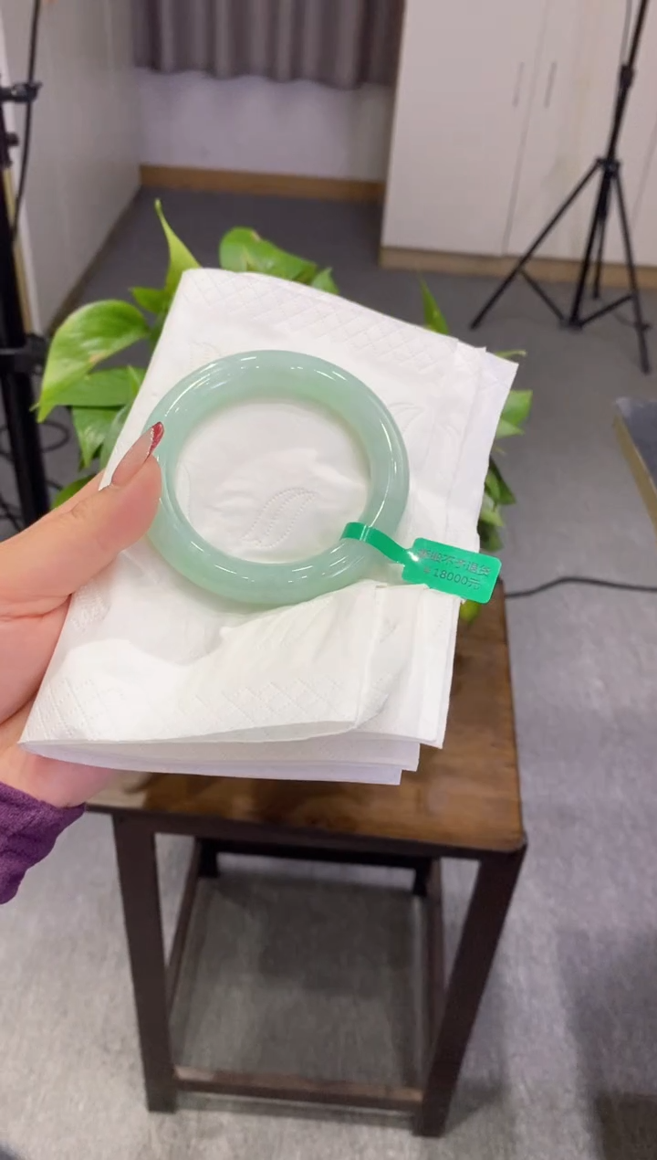 【闪购商品】翡翠手镯未镶嵌00009954