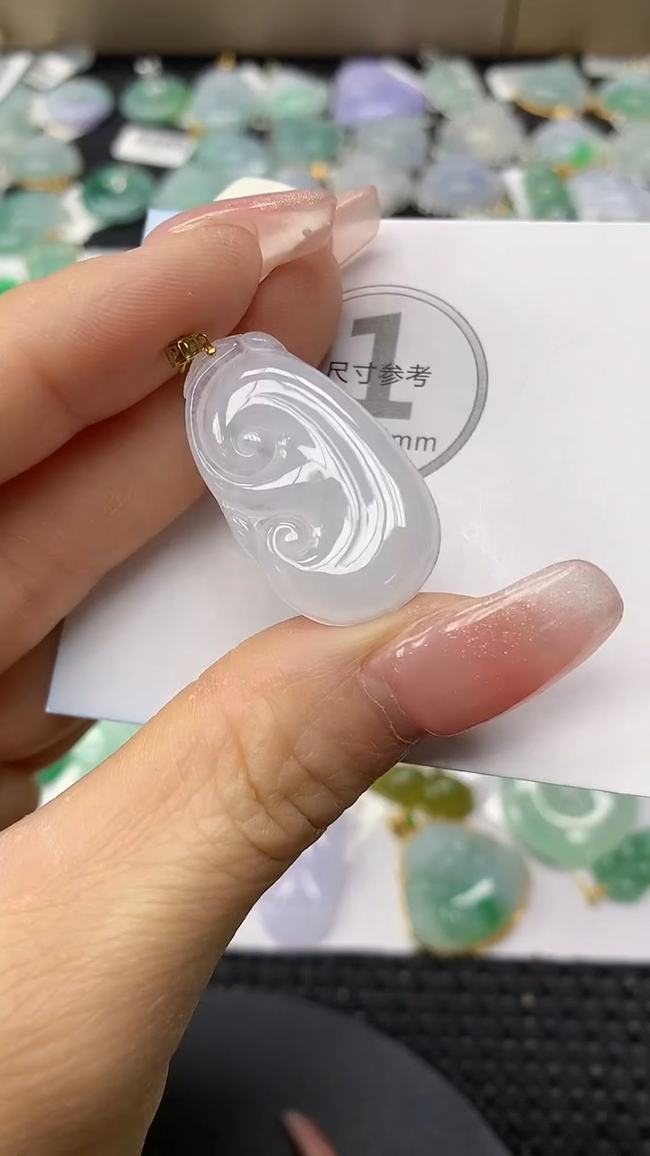 颈饰18K金镶嵌翡翠11111111111