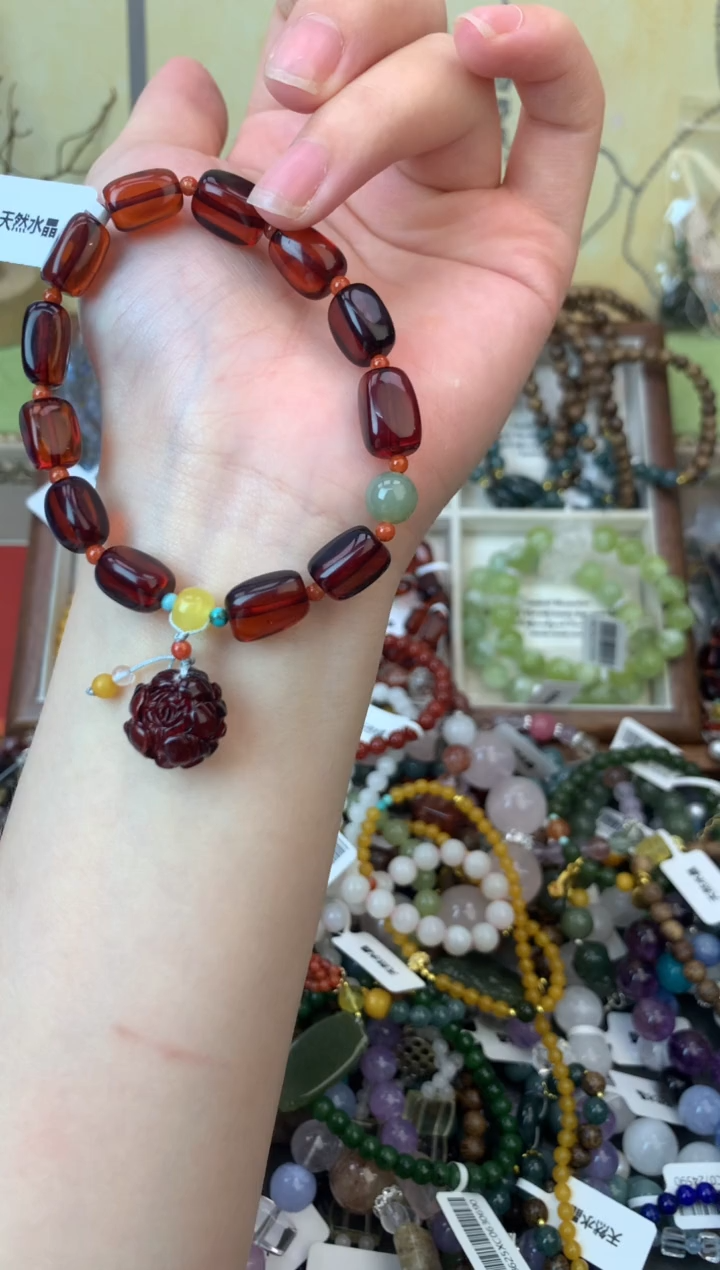 未镶嵌血珀手链219