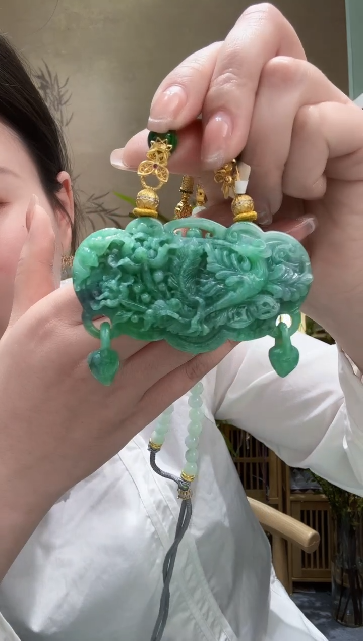 【闪购商品】翡翠未镶嵌颈饰吊坠