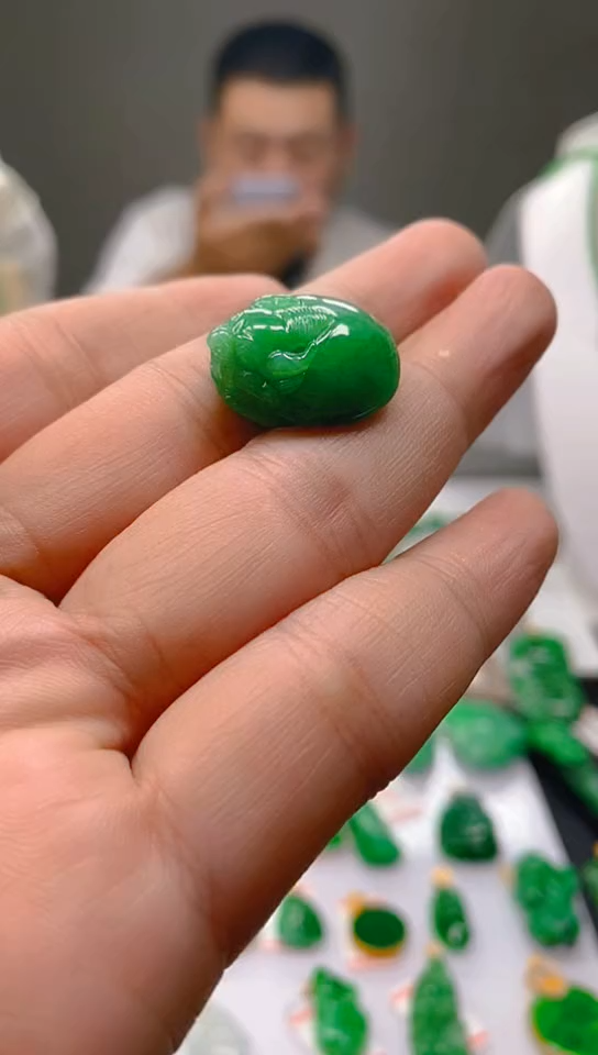 【闪购商品】翡翠颈饰未镶嵌新号开播，全场乱卖