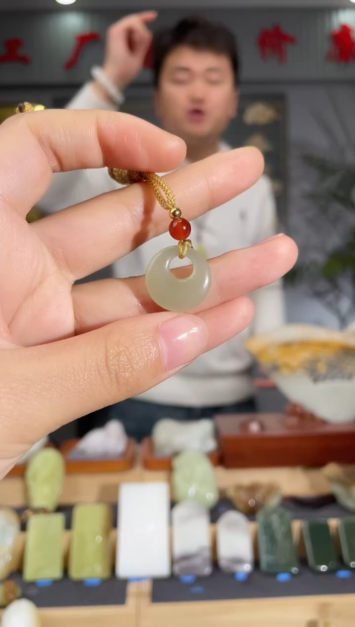 【闪购商品】和田玉颈饰未镶嵌拍一发一 多样性发货