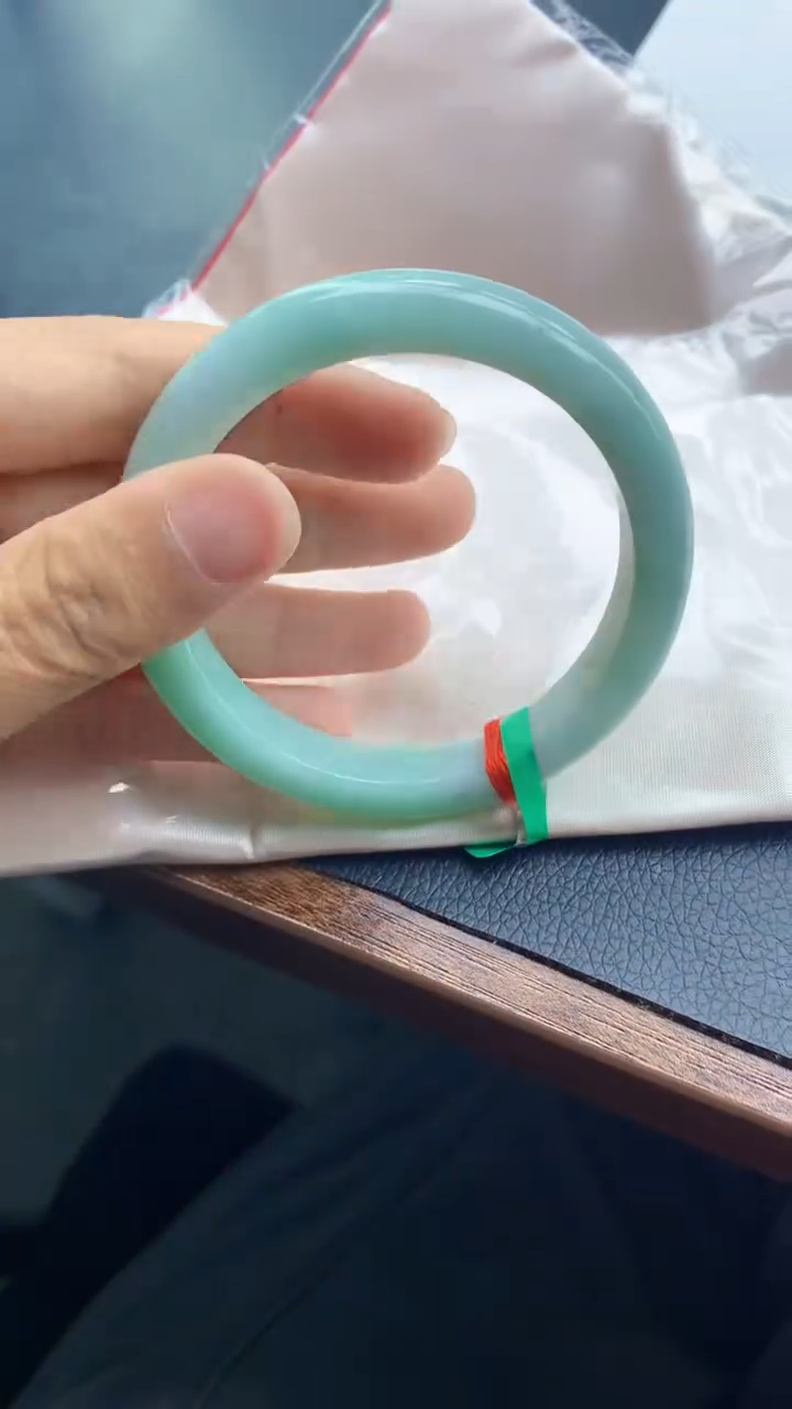 翡翠手镯未镶嵌天然缅甸A货翡翠手镯