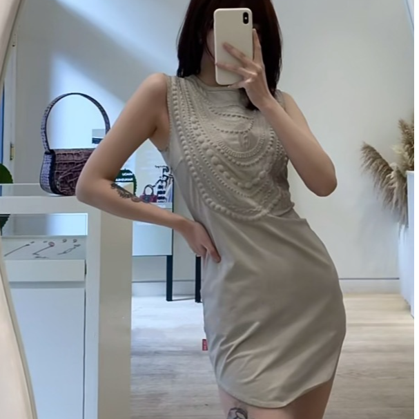 绝美~小众秀款辣妹风立体浮雕项链修身无袖连衣裙女25SS新款