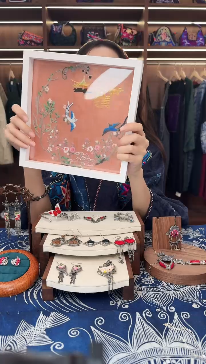 织绣L620黔东南苗族刺绣