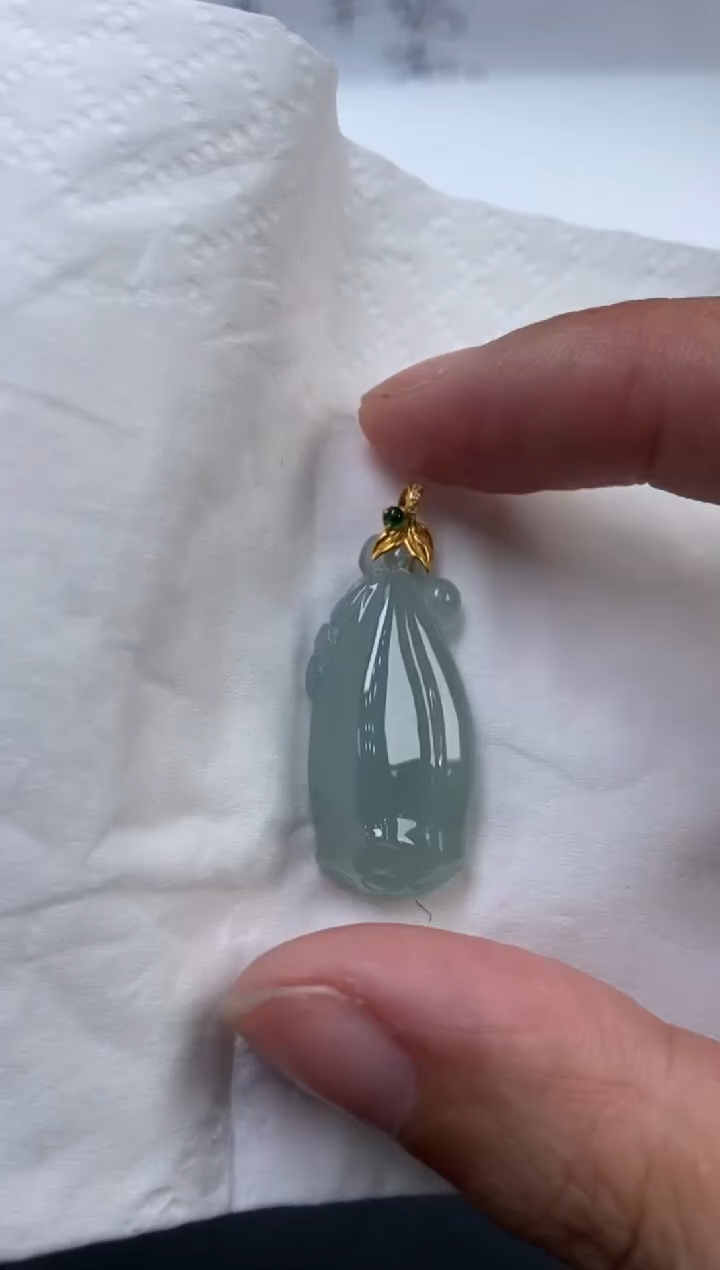 18K金镶嵌挂件翡翠375176    多人