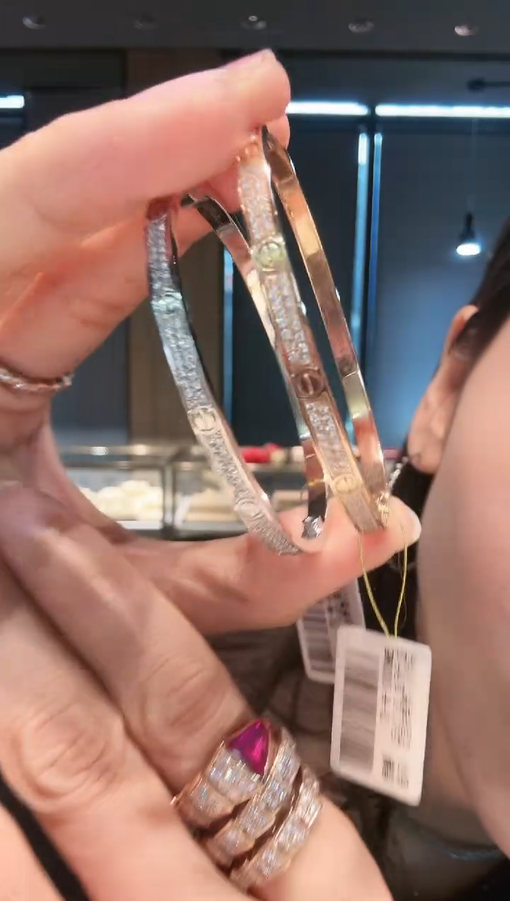 【闪购商品】钻石手镯18K金镶嵌满天星多样性发其一