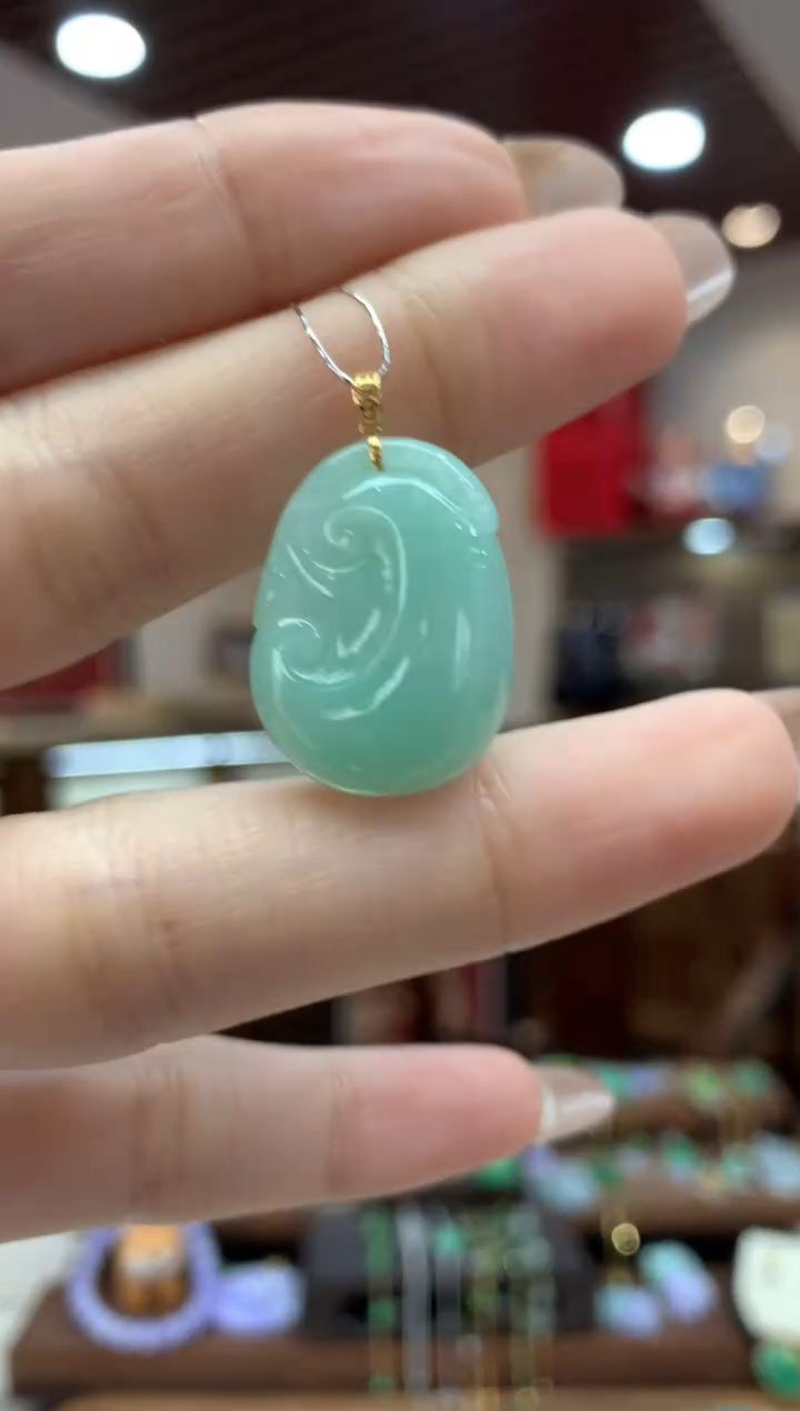 【闪购商品】翡翠吊坠(不含链)18K金镶嵌如意