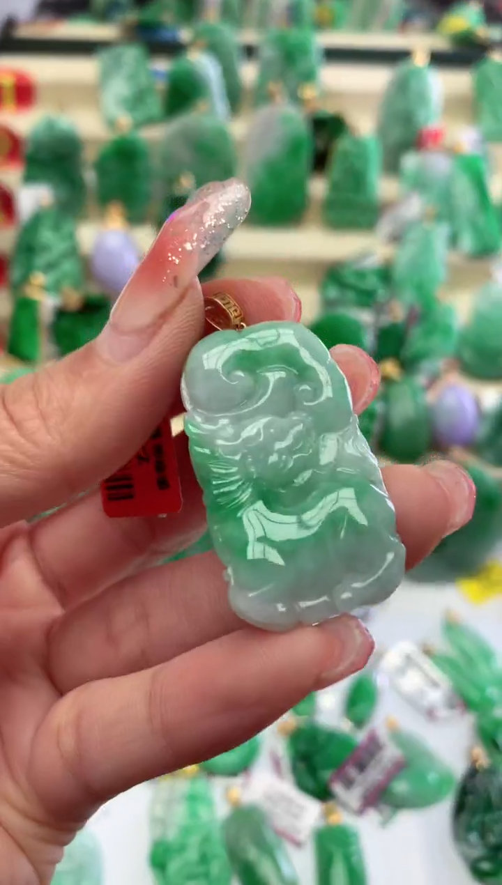 【闪购商品】翡翠颈饰18K金镶嵌挂件