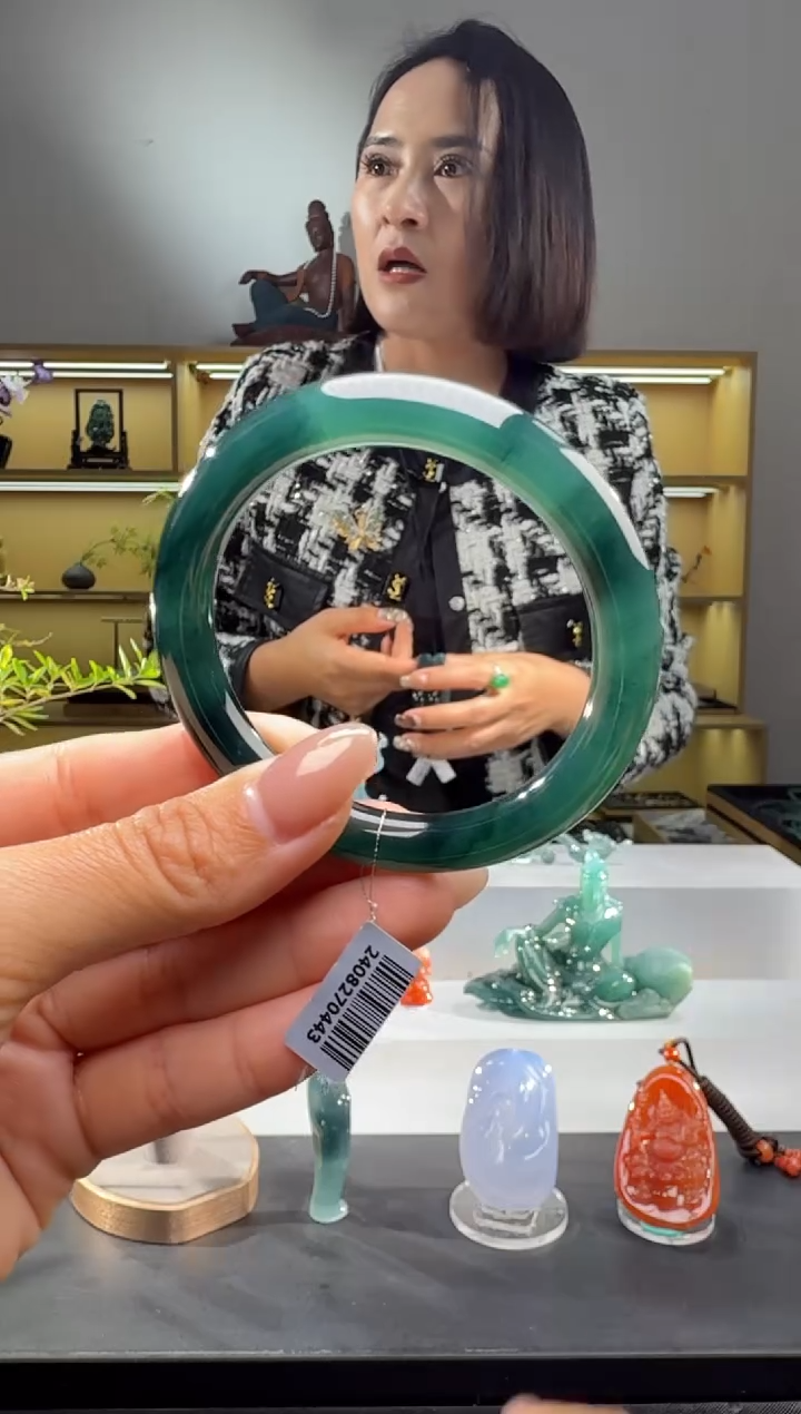 未镶嵌手镯翡翠52圈