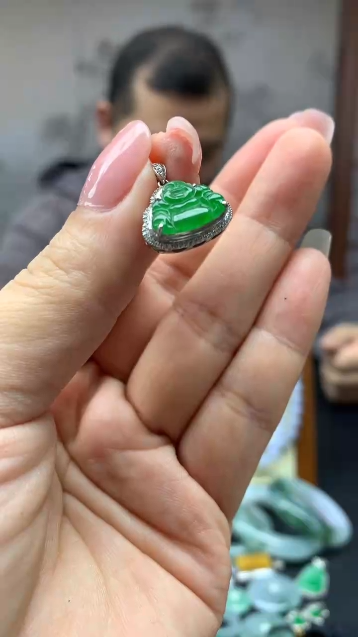 【闪购商品】翡翠颈饰18K金镶嵌28-天然翡翠
