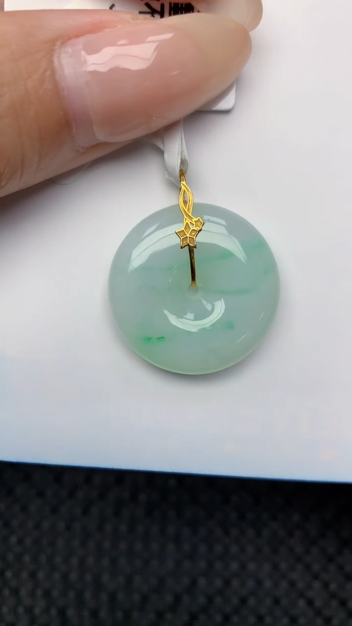 翡翠18K金镶嵌颈饰天然翡翠a货
