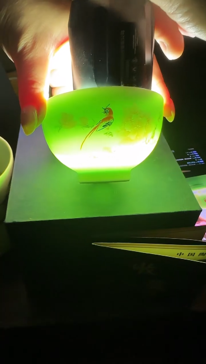 杯子瓷绿稀土水点桃花鸡心杯