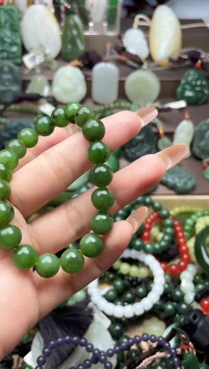 颈饰未镶嵌和田玉未镶嵌和田玉吊坠多样性拍一发一