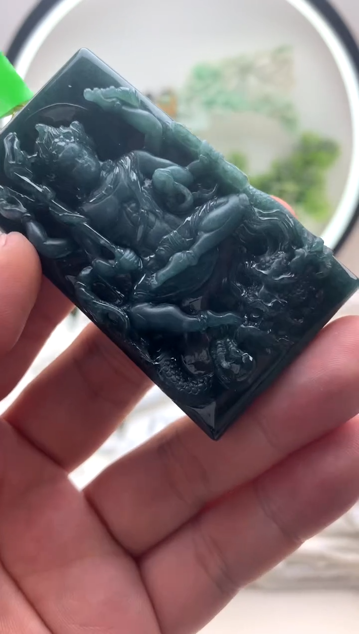 颈饰未镶嵌翡翠不动明王