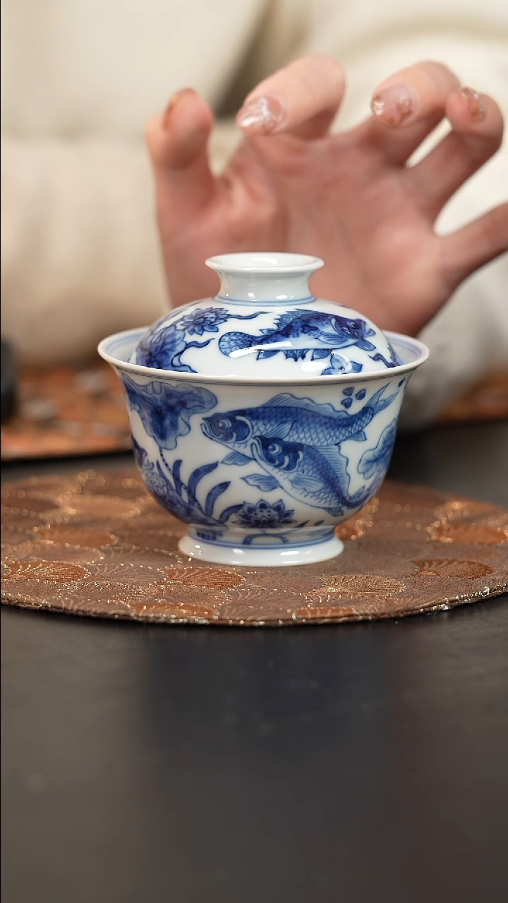 【闪购商品】杯瓷寻柴窑青花鱼藻盖碗