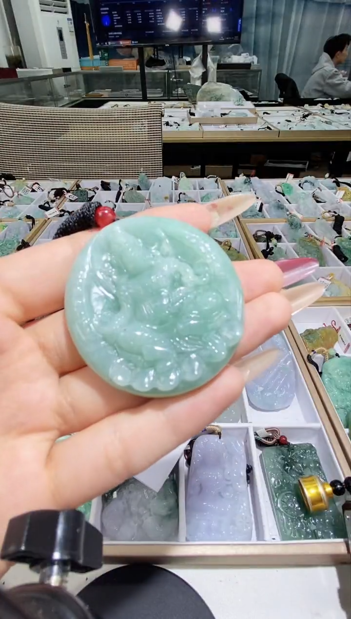 【闪购商品】翡翠颈饰未镶嵌天然缅甸翡翠A货未镶嵌